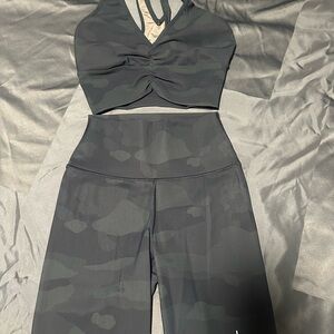 ALO Yoga Camo Sports Bra and shorts Set - Black